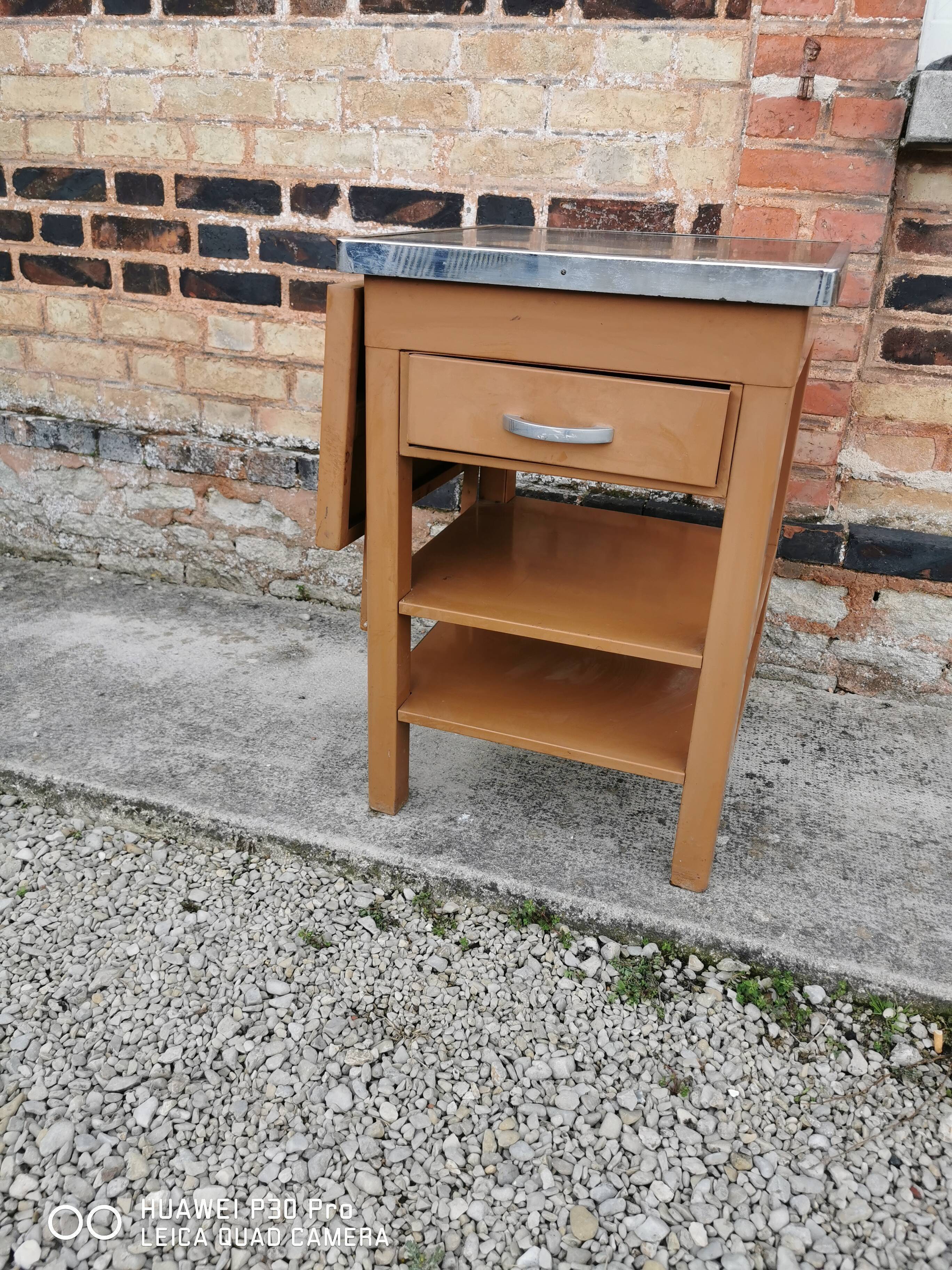 Metal craft furniture with extension cord