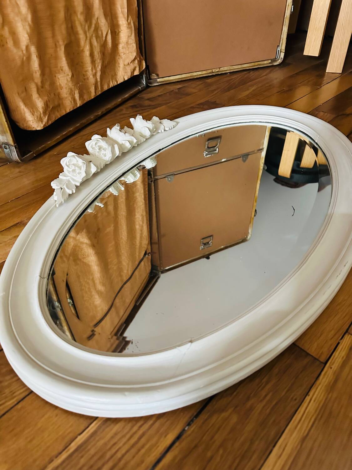 Antique white mirror carved with wooden roses