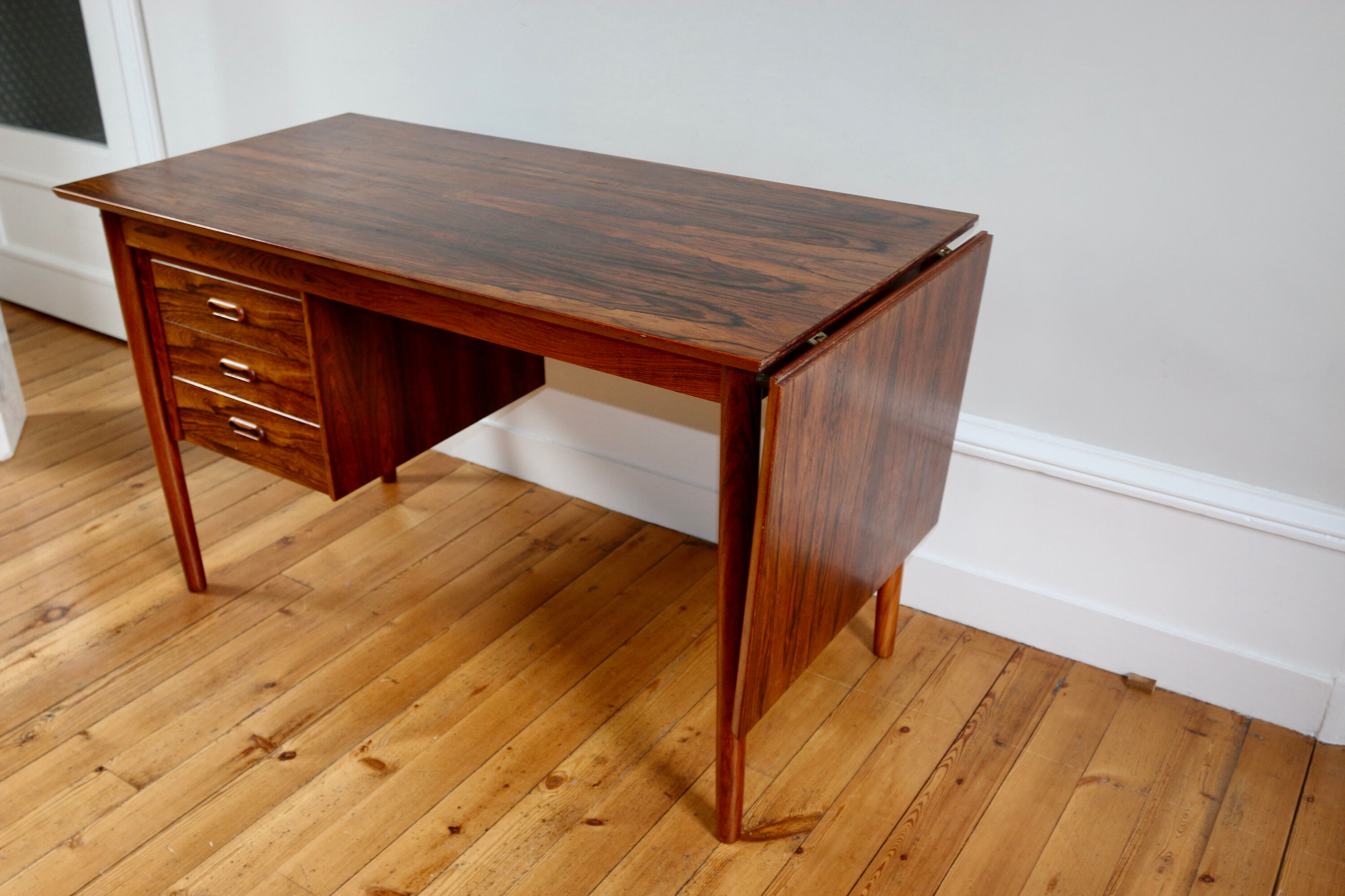 Bureau scandinave vintage palissandre de Rio Arne Vodder 1960