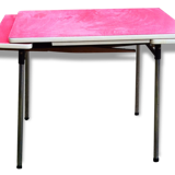 Tale red formica