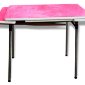 Tale red formica