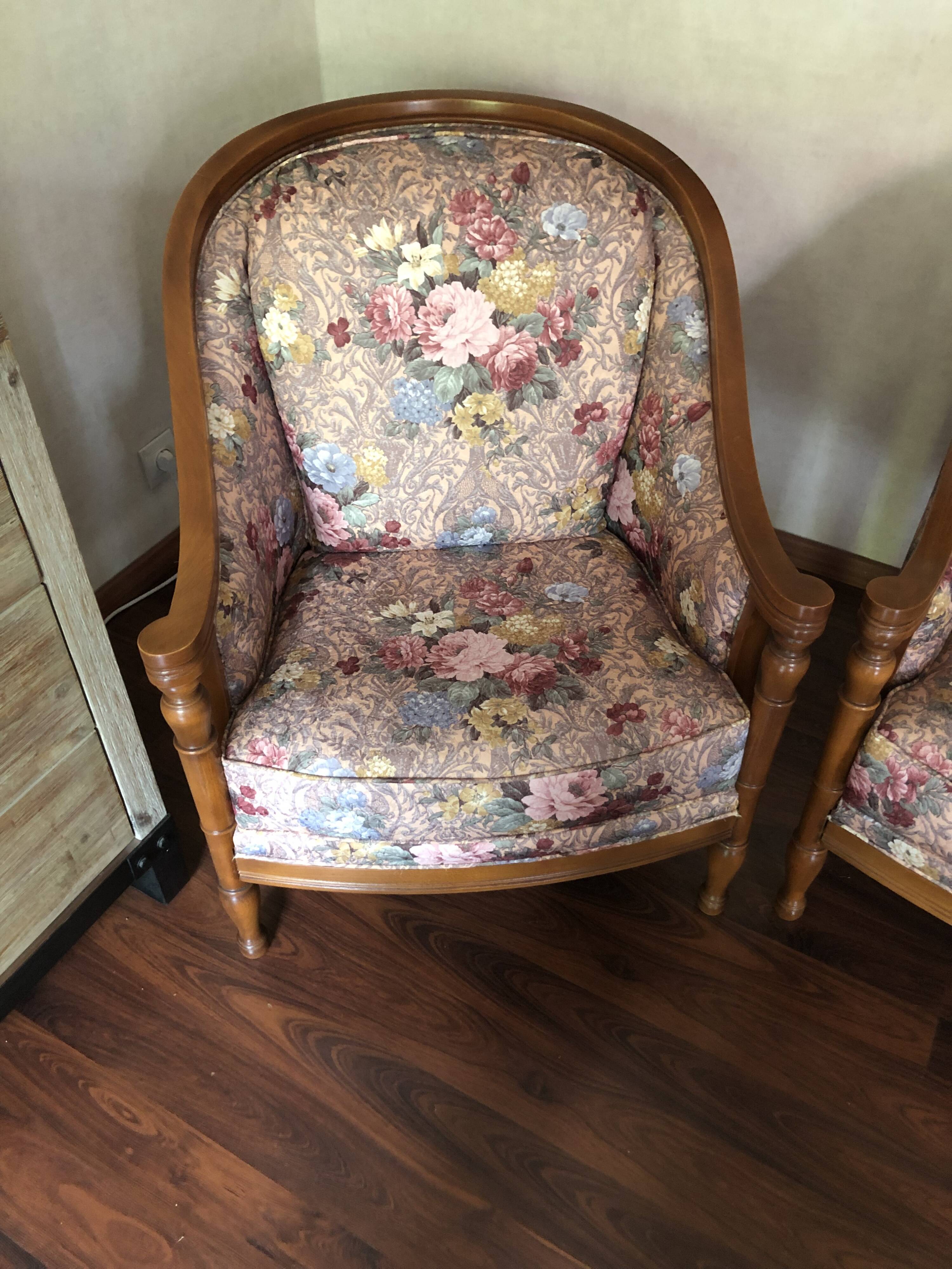 Lot of vintage sofa and armchair with floral patterns.