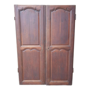 Double portes anciennes de placard