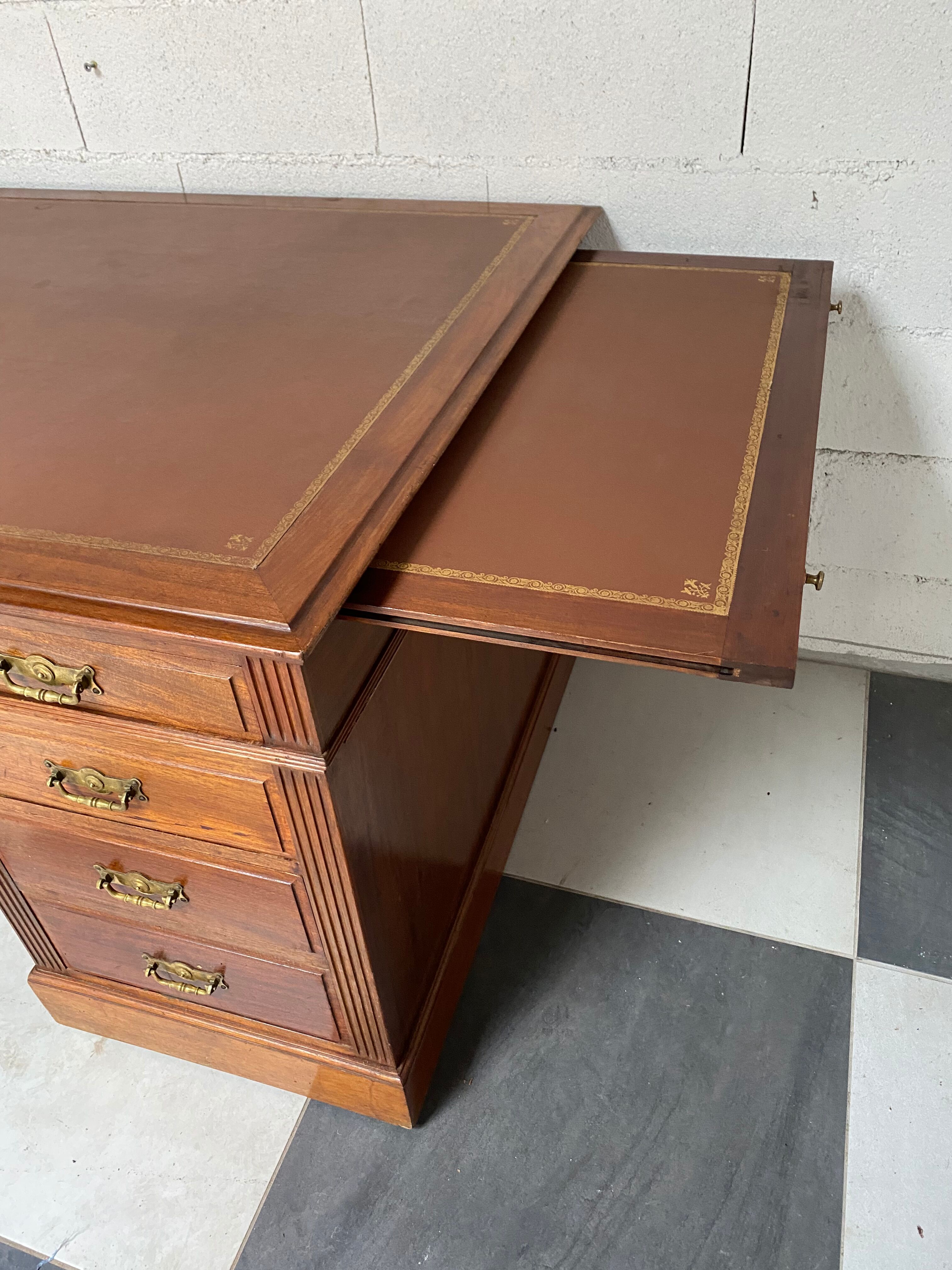 Caisson Minister's Office