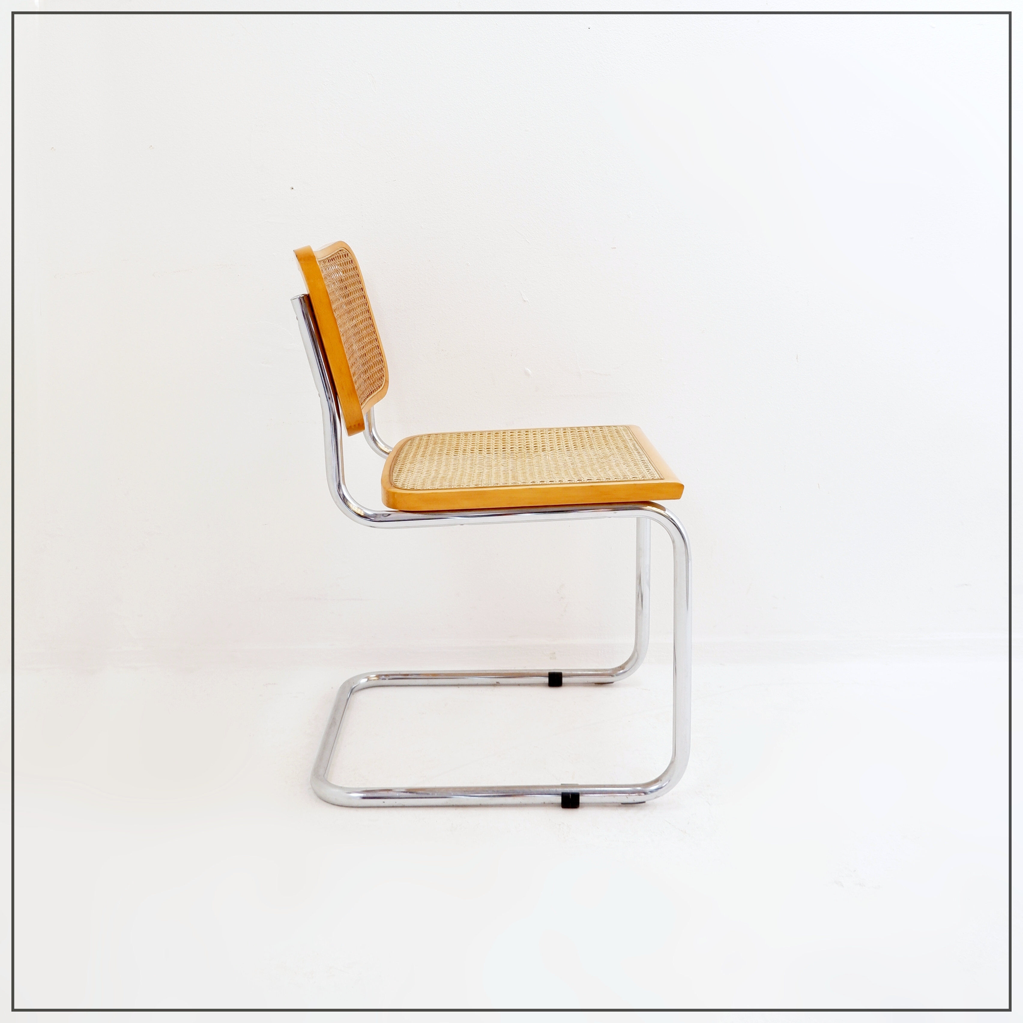 Vintage Cesca chair in light wood - Italy