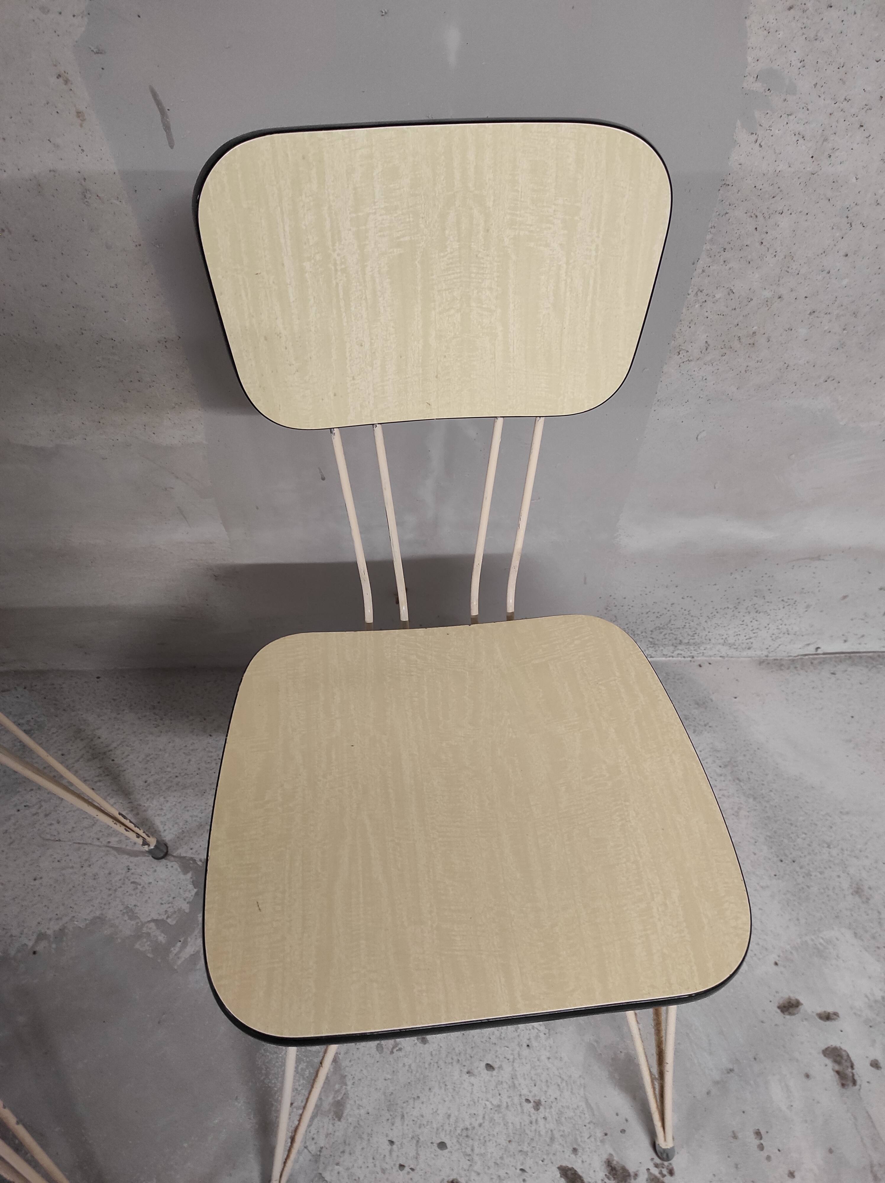 Chairs in formica feet Eiffel