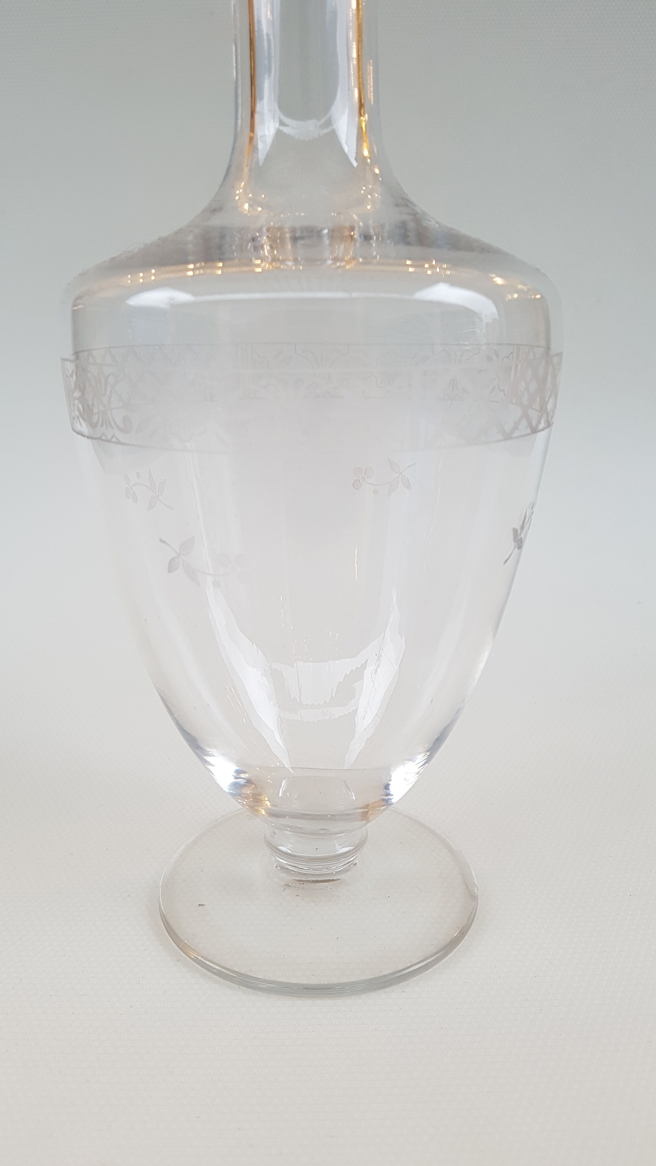 Baccarat crystal carafe, engraved frieze model, circa 1910