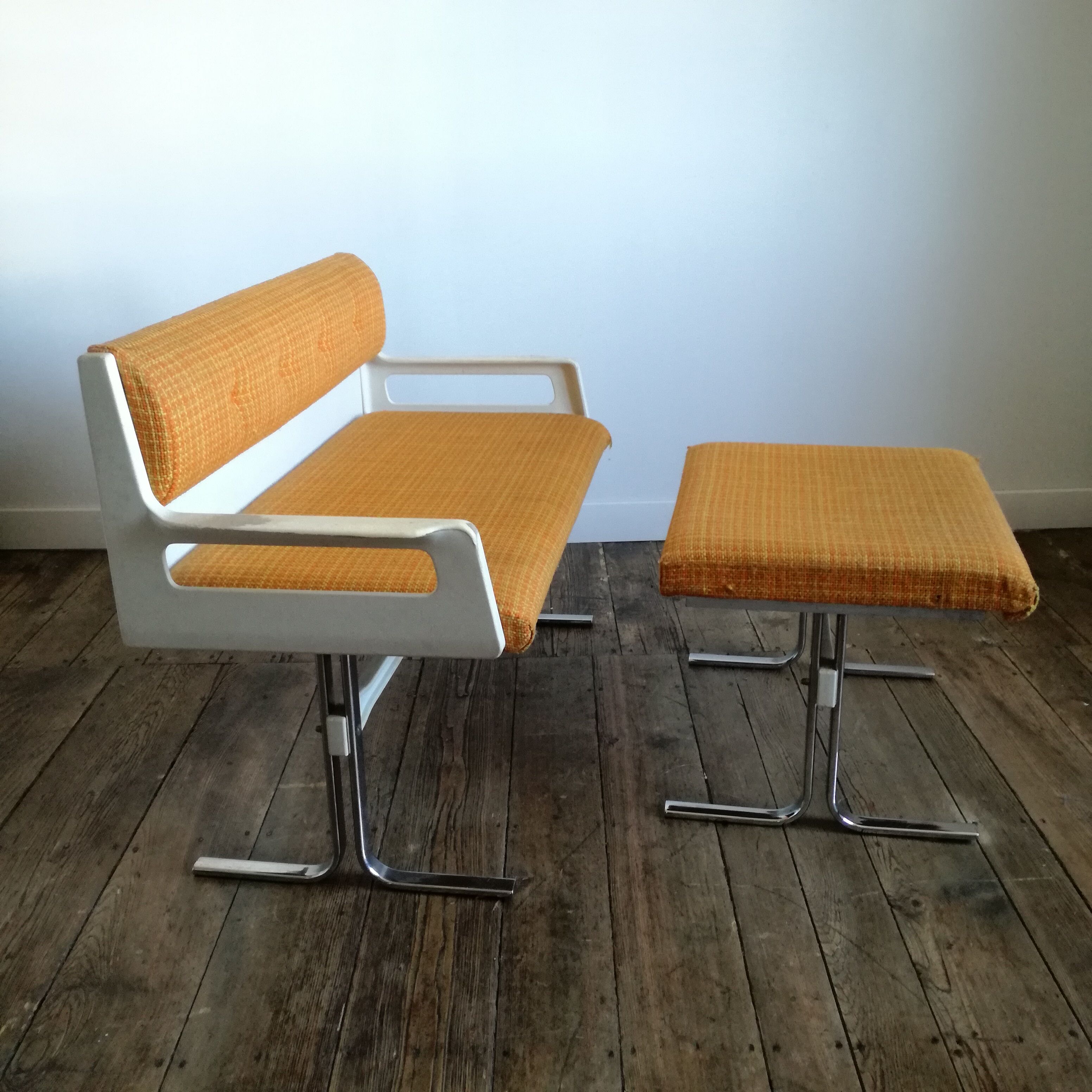 Vintage waiting room bench - 1970