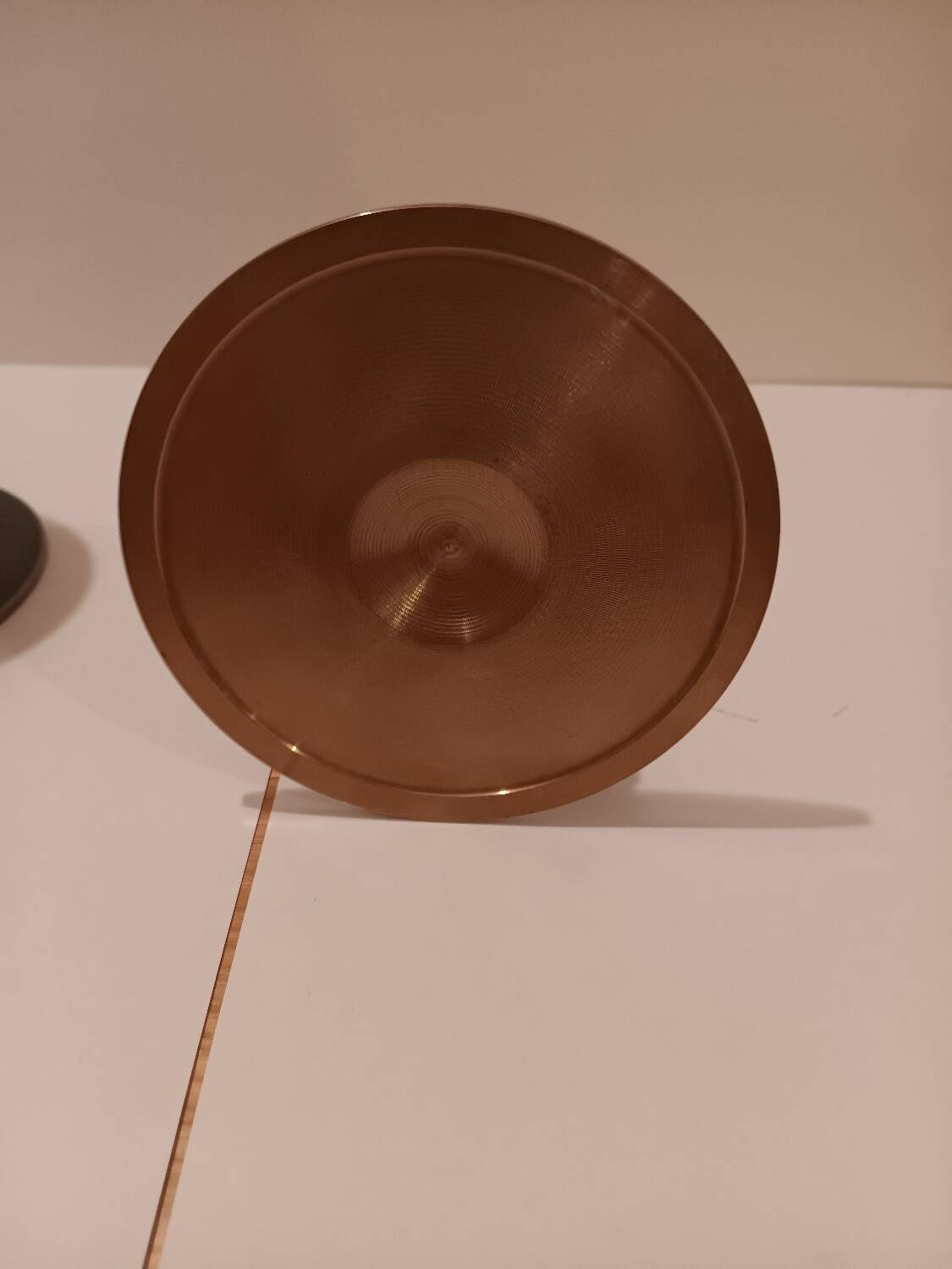 Paire bougeoirs noir laiton