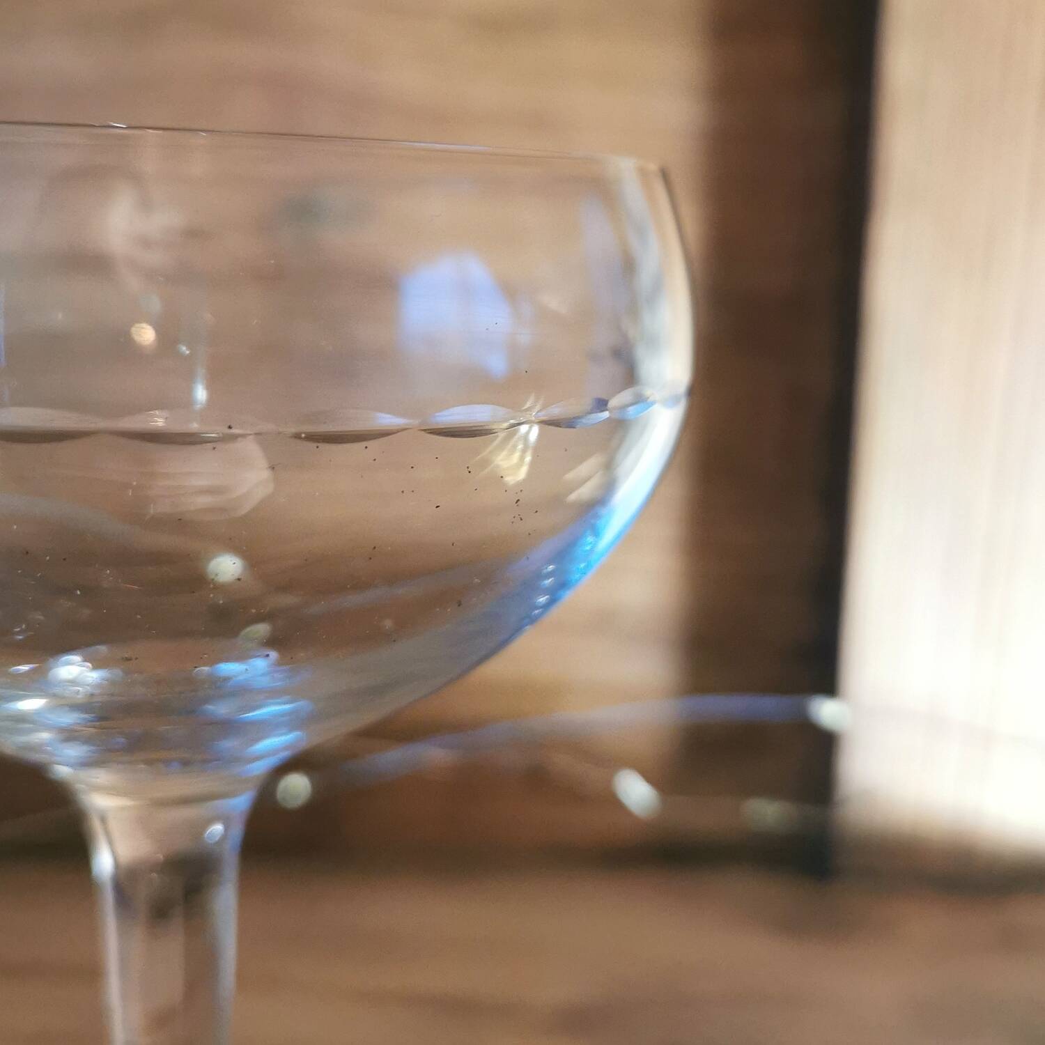 5 Champagne glasses in chiseled glass