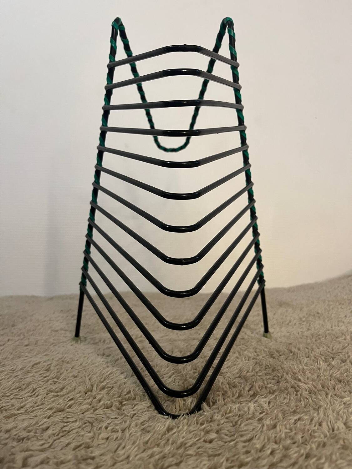 Range, vinyl record holder from the 80s