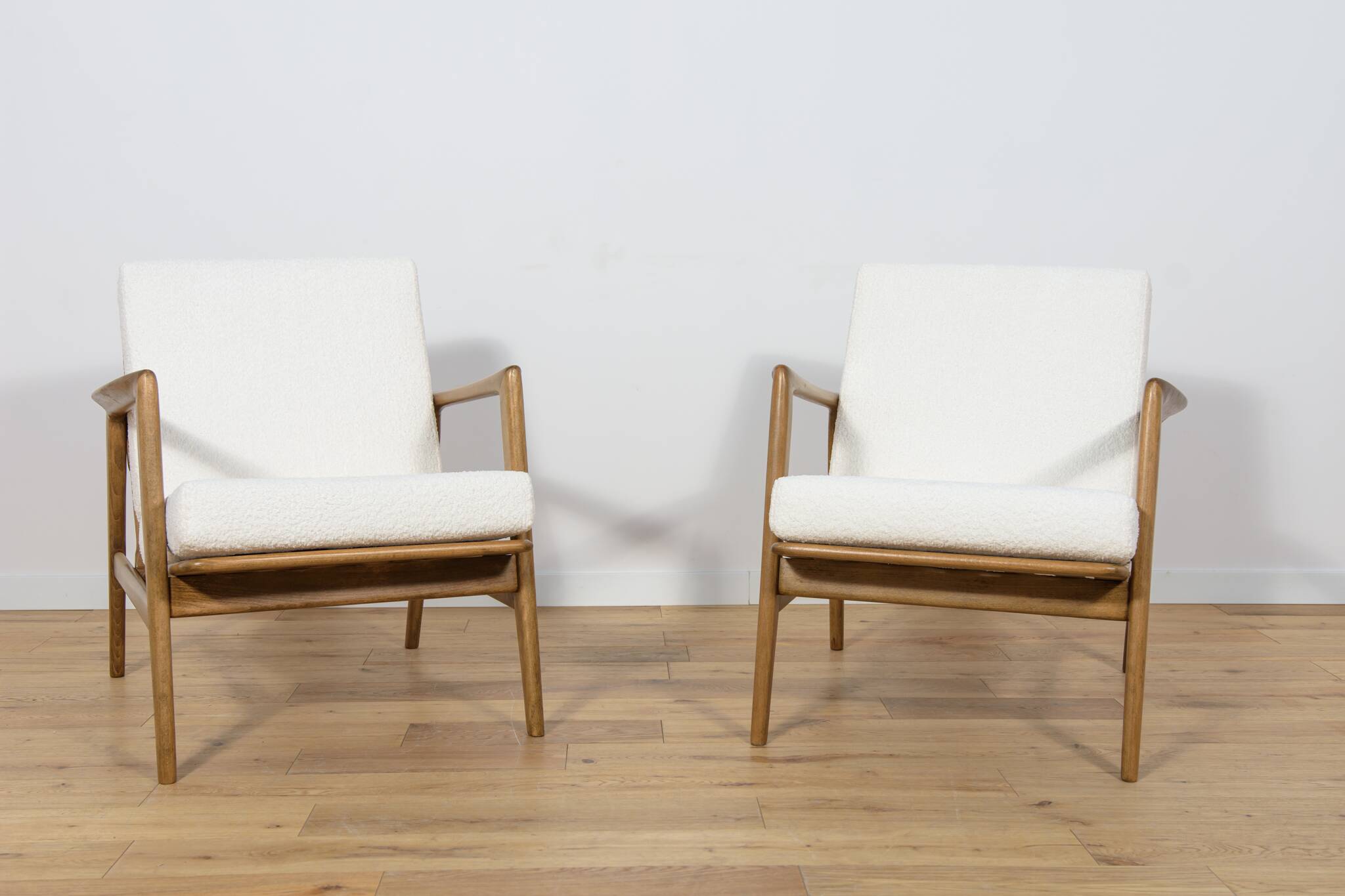 Mid-Century Model 300-139 Armchairs from Swarzędz Factory, 1960s, Set of 2