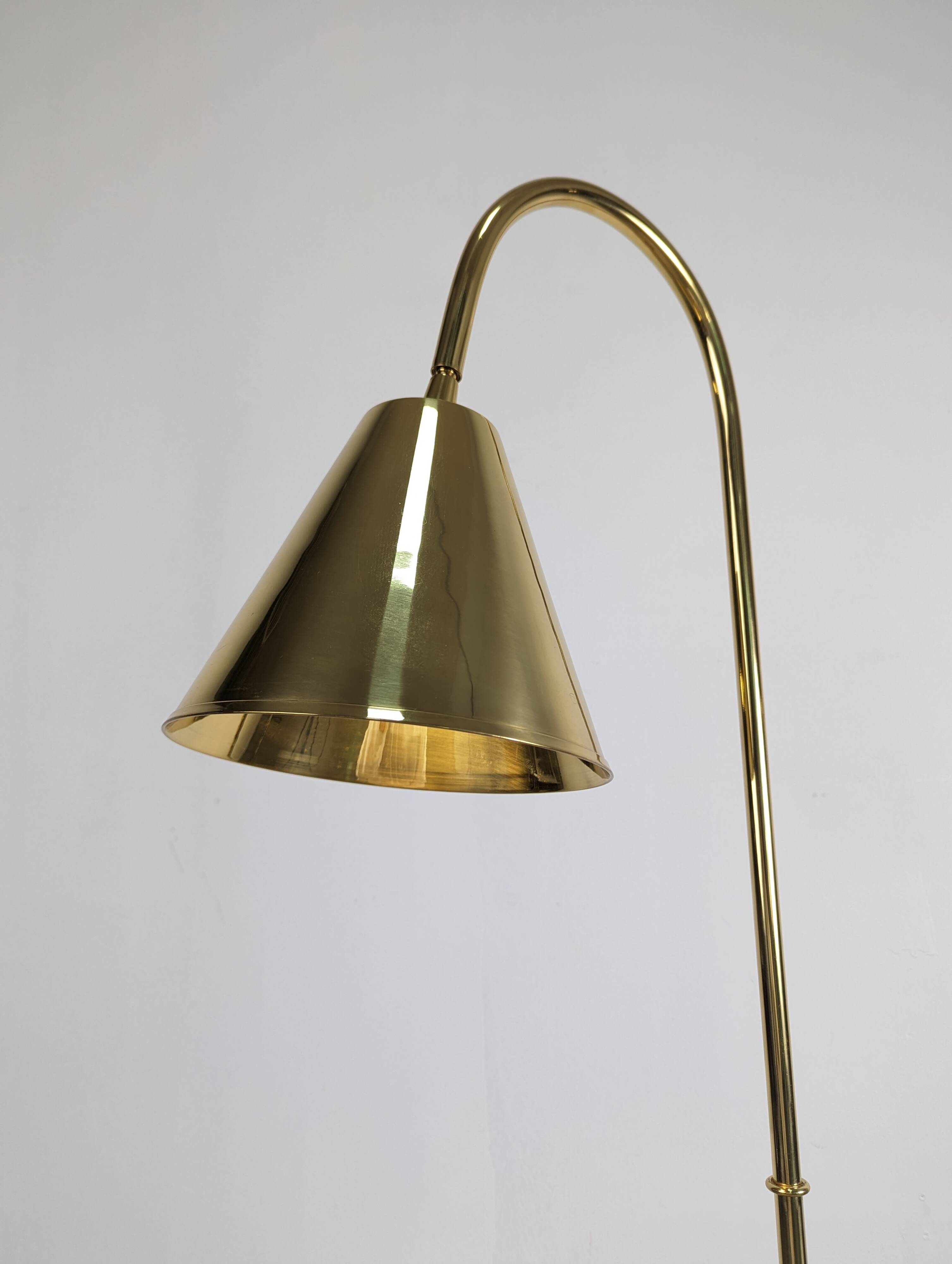 brass floor lamp by Valentí