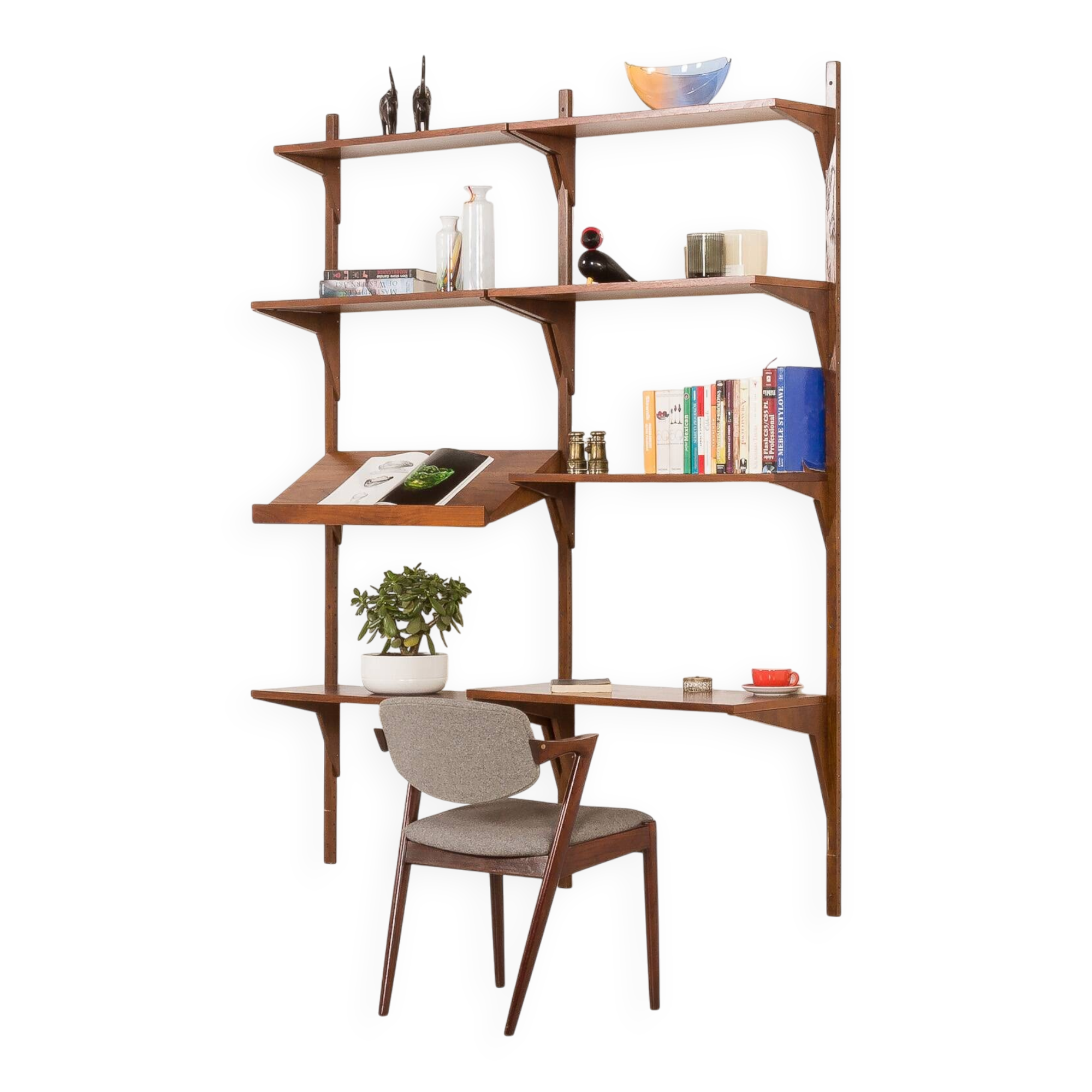 Danish mid-century walnut shelving unit in the style of Poul Cadovius, 1960s