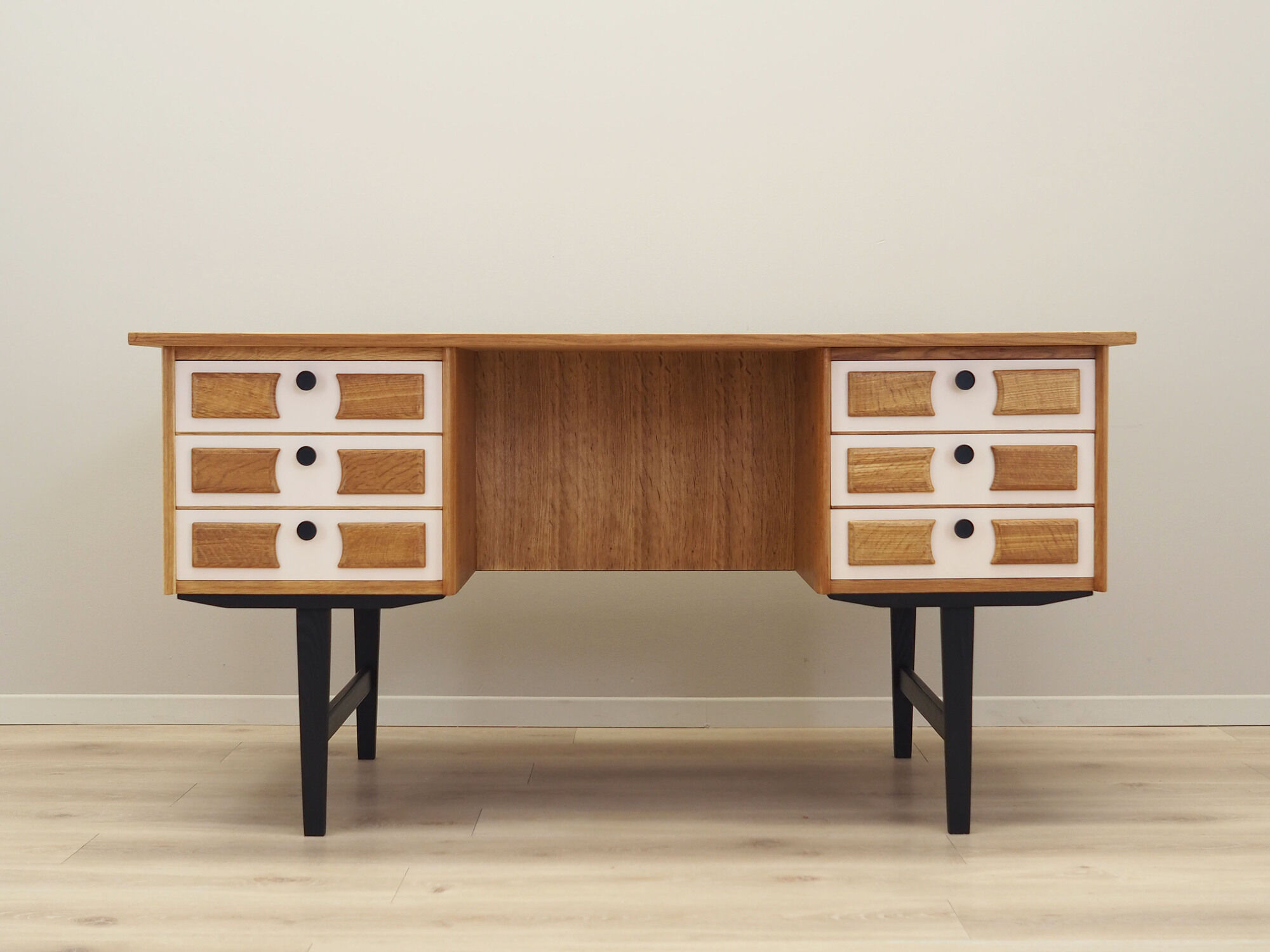 Oak desk, Danish design, 1960s, Denmark