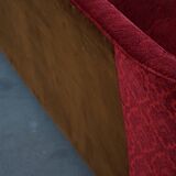 Modern Danish canapé, 3-seater in red velvet, Fritz Hansen style, 1940s.