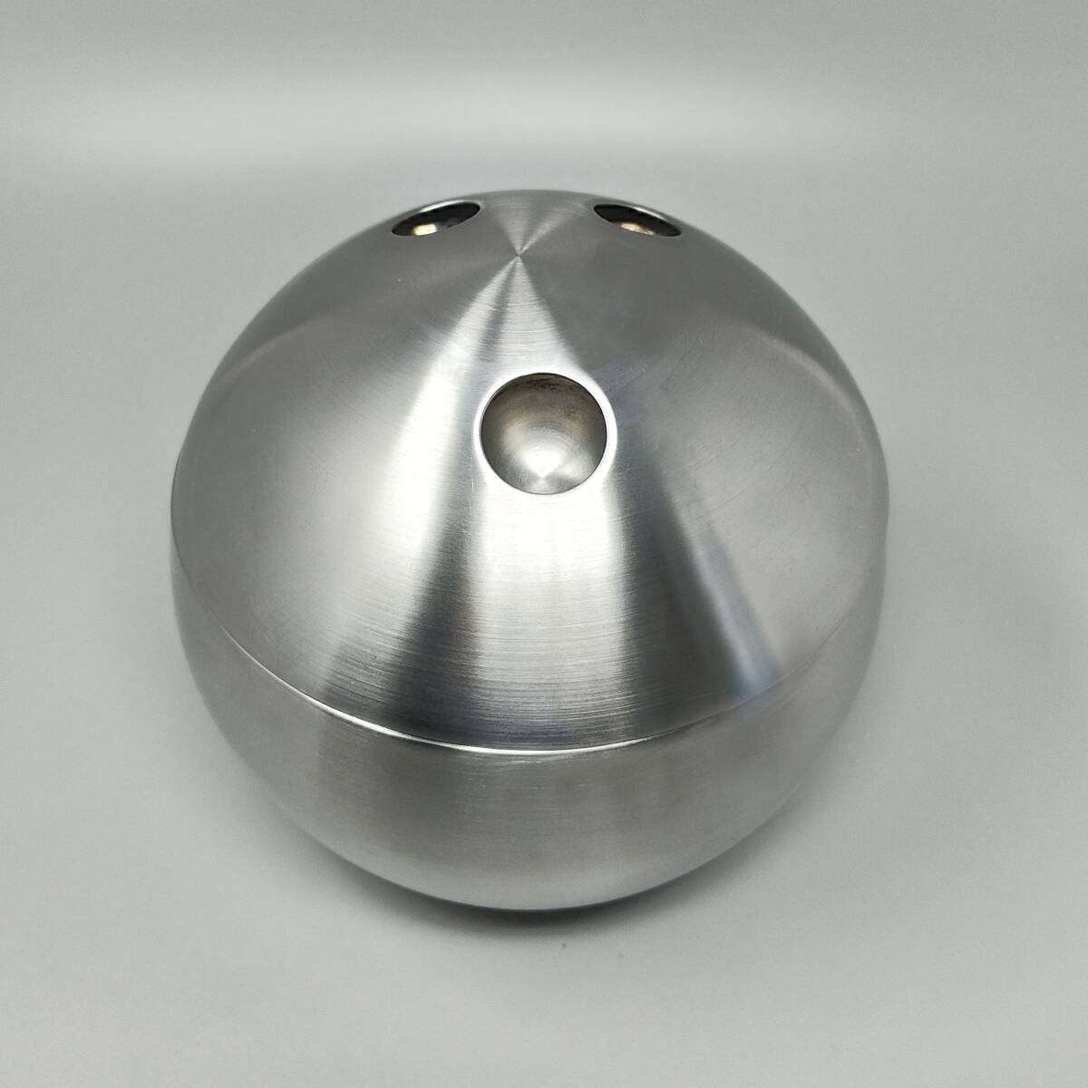 1970s Gorgeous "Bowling" Cocktail Shaker With Ice Bucket Tauma by Guzzini.