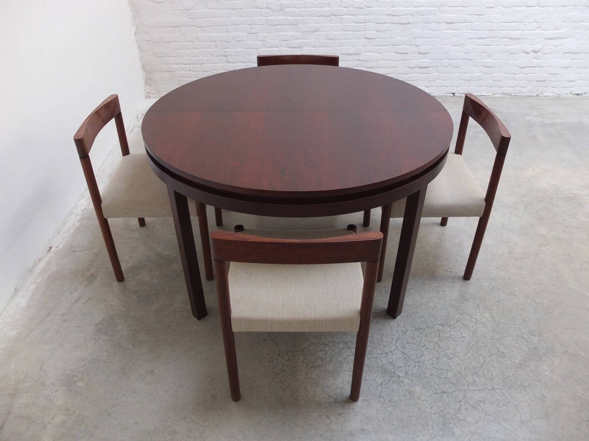 Extendable round to oval dining set by Alfred Hendrickx for Belform, 1960s.