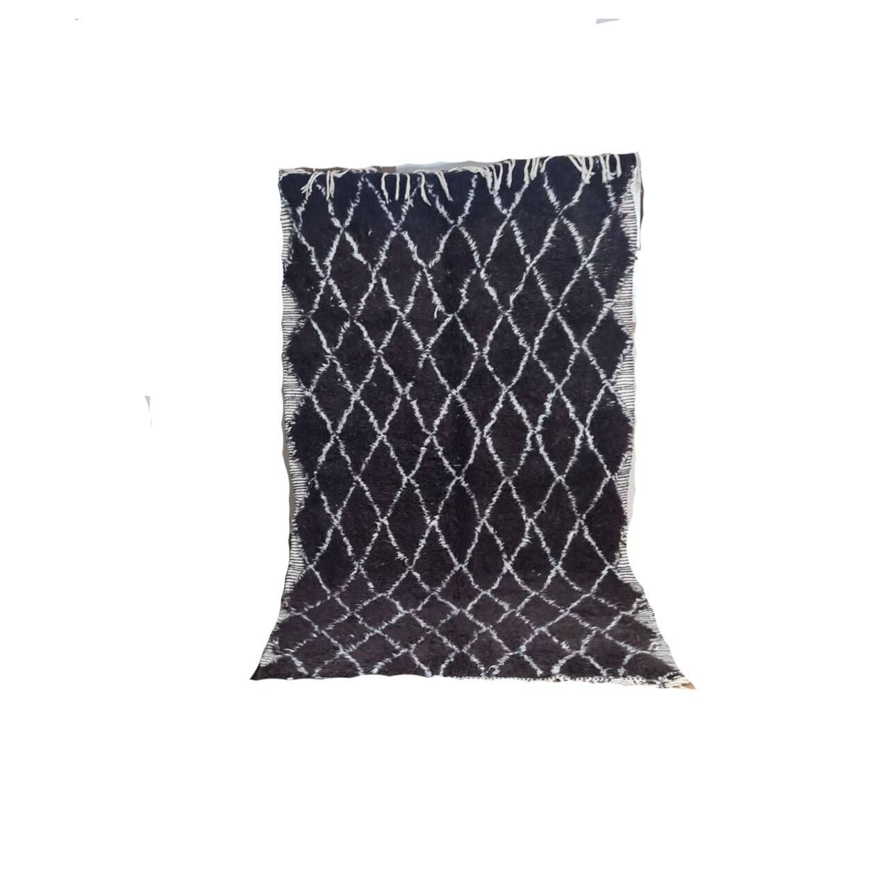 Handmade Moroccan Berber rug 250 x 150 cm