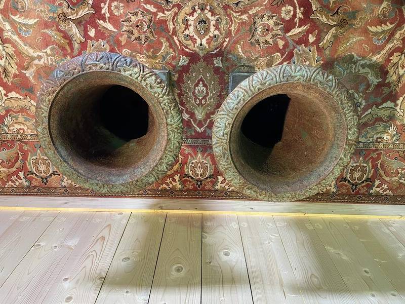 Paire de vases Médicis en fonte de fer