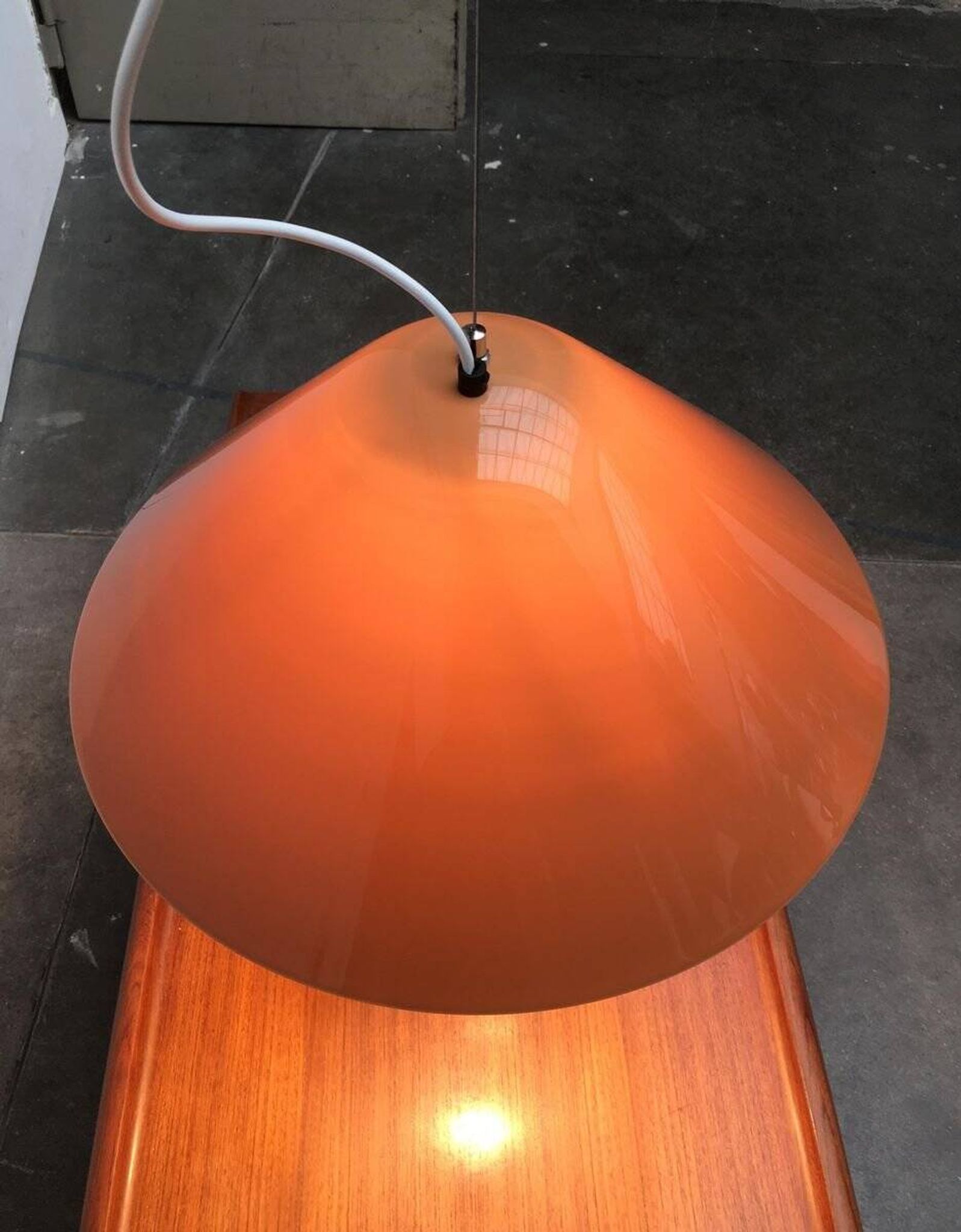 Suspension vintage italienne Elpis de Guzzini