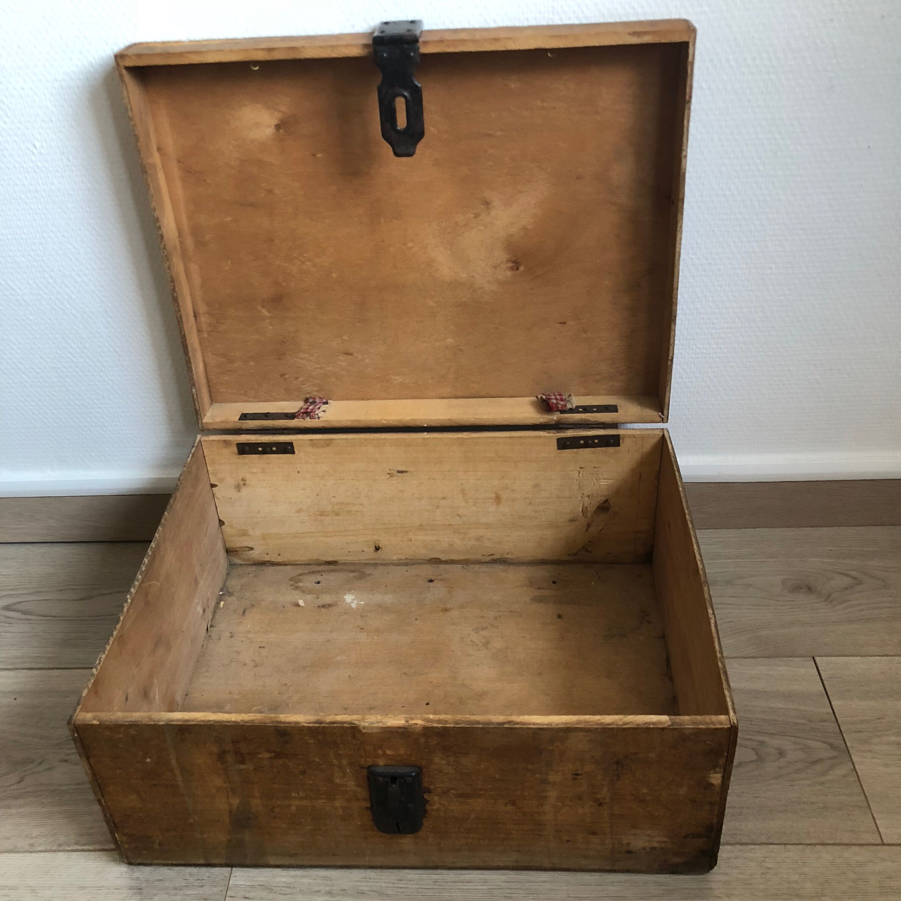 Toys old vintage box 1960 45x35x21cm