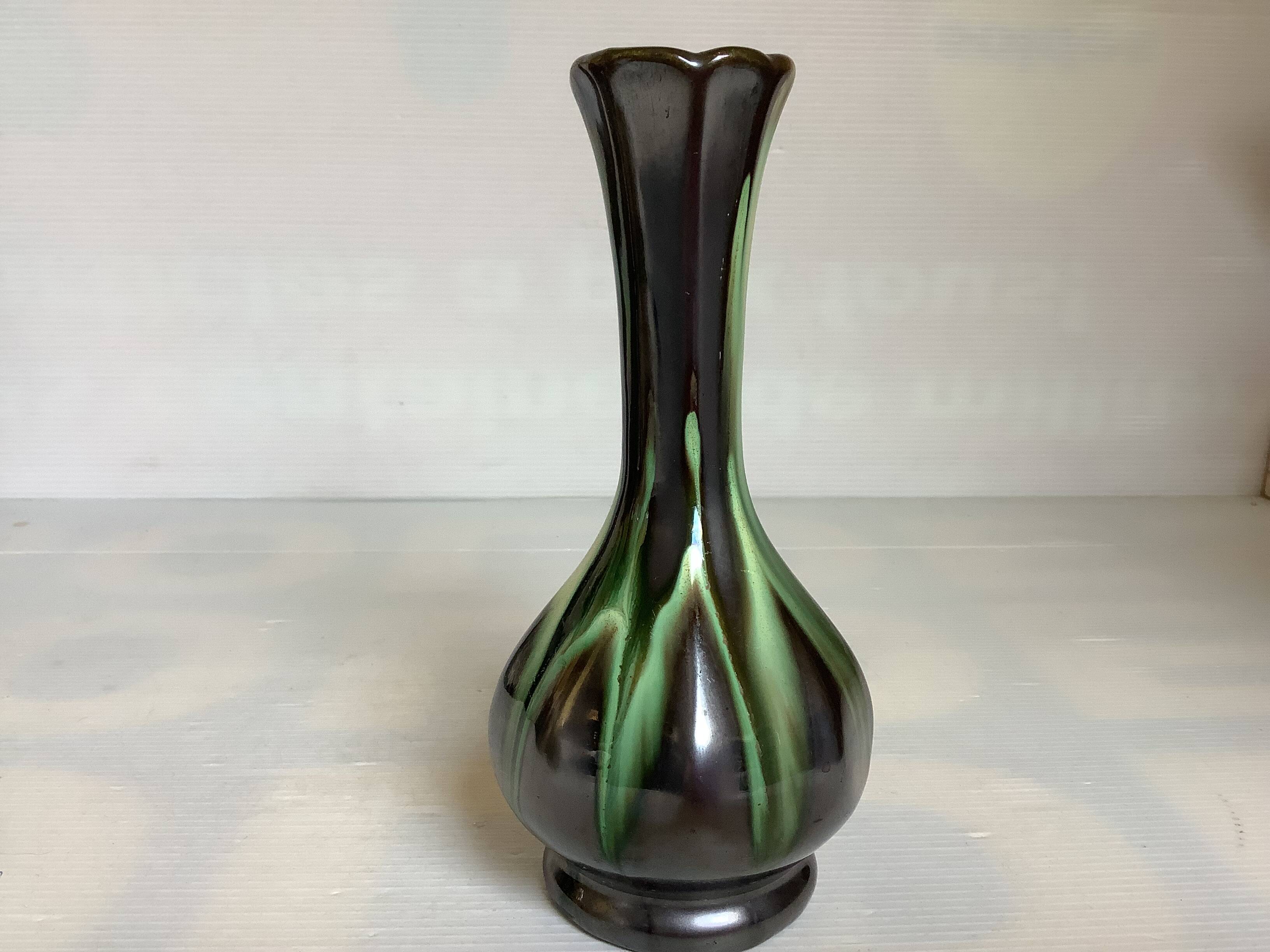 Iridescent black flared soliflore vase Thulin Belgium