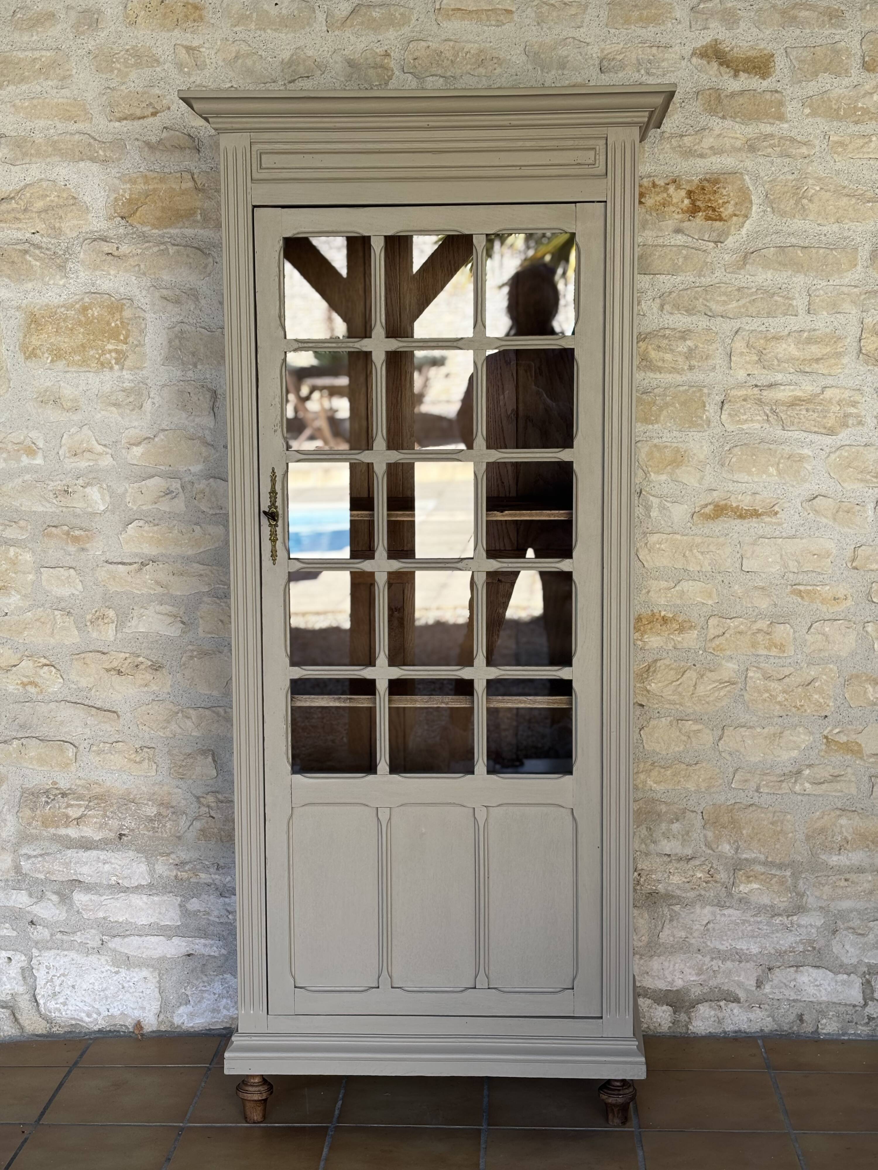 Armoire Parisienne Vitrée
