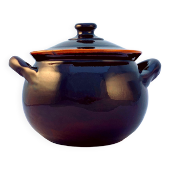 Culinary terracotta casserole