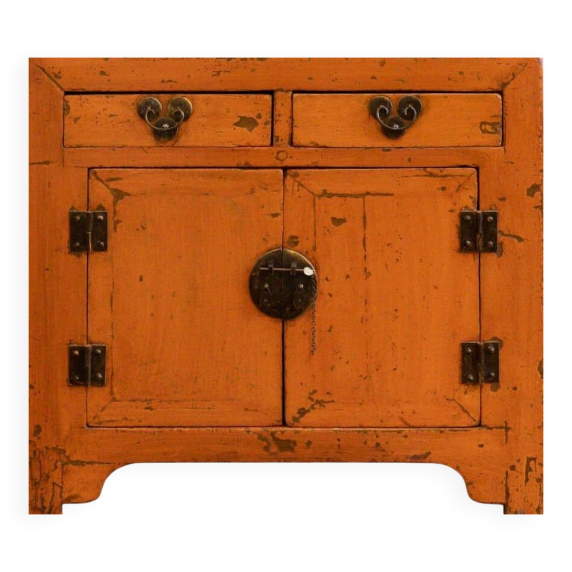 Buffet in ancient Chinese elm.