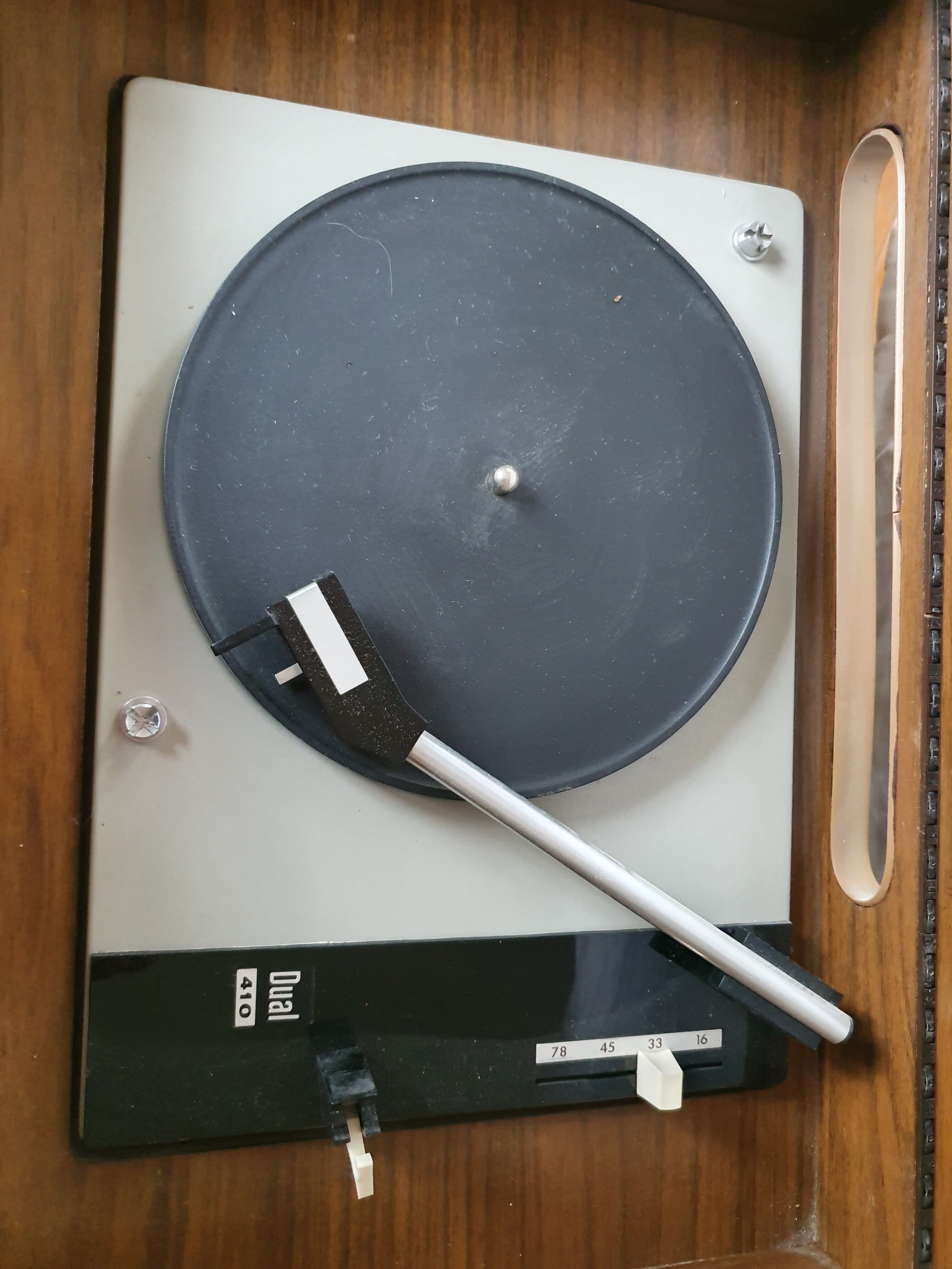 Combined vinyl platinum and vintage radio Grundig