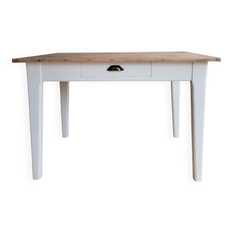 Rectangular wooden dining table - 4/6 people