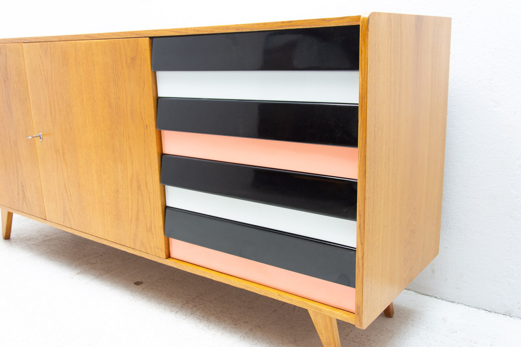 Mid Century U-460 sideboard by Jiří Jiroutek for Interiér Praha