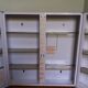 Armoire à pharmacie en métal laqué blanc