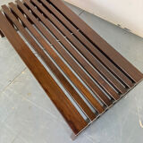 Table basse à lattes en bois et métal de style moderniste du milieu du siècle