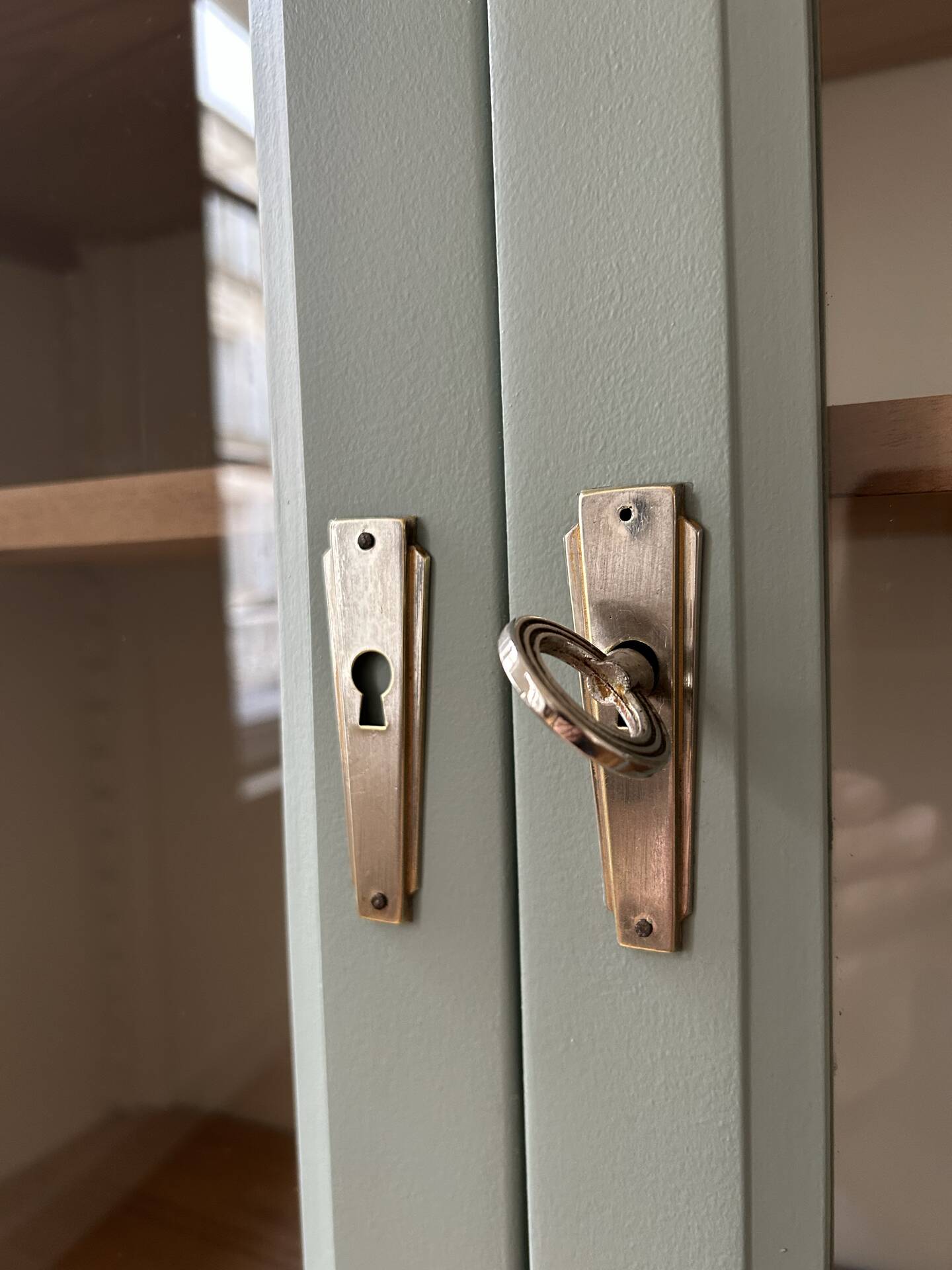Armoire vitrée rénovée