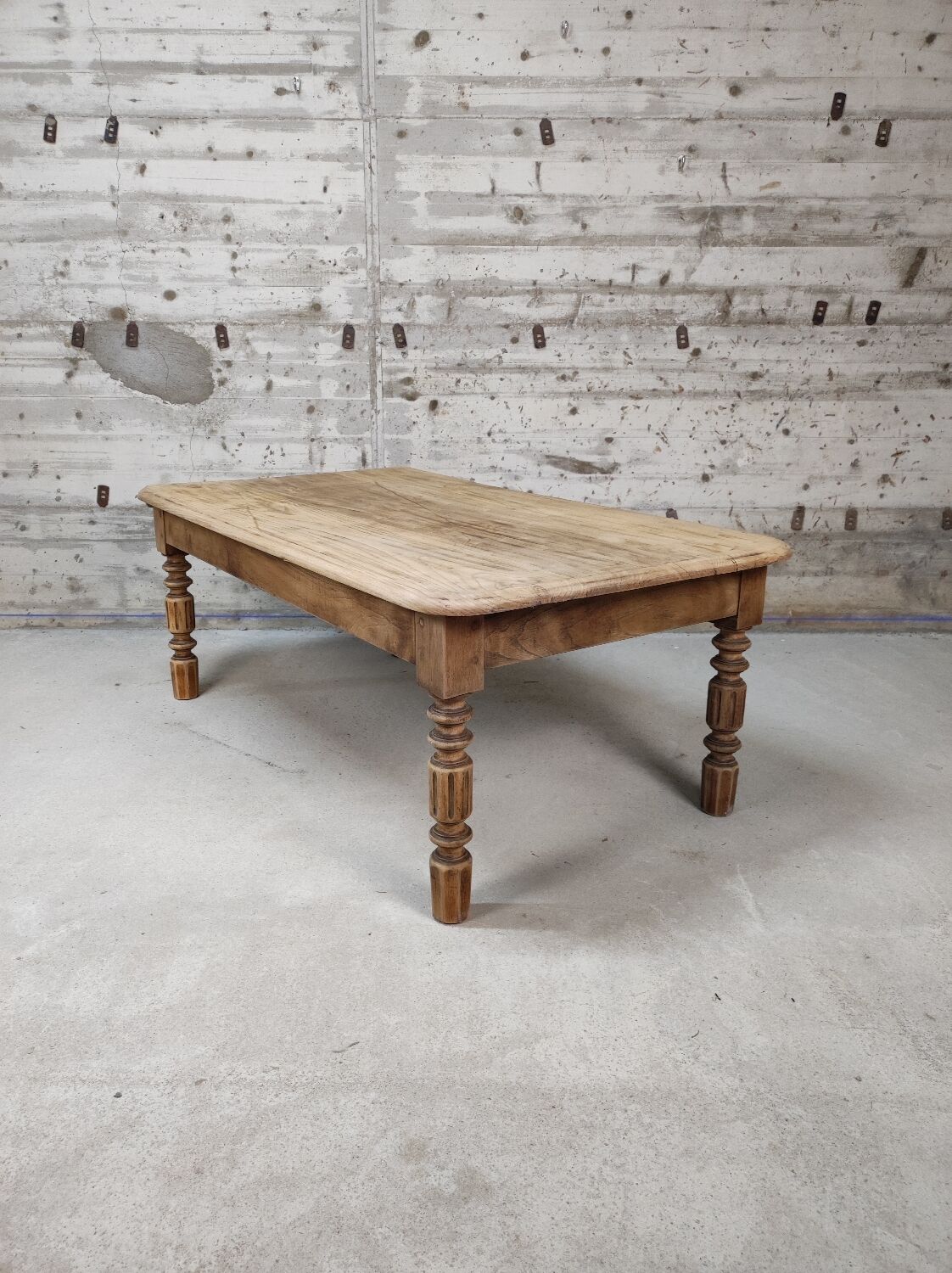 Table basse de ferme