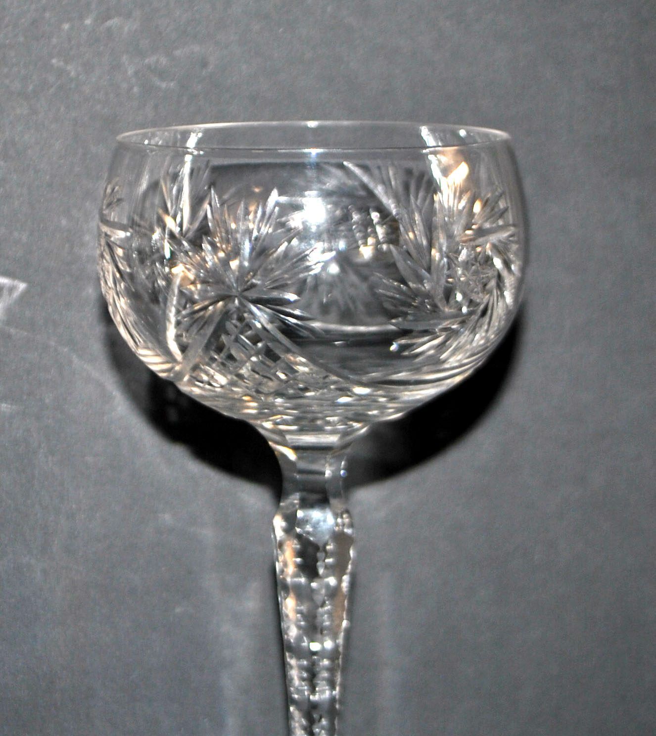 SAINT-LOUIS Balloon Wine Glass ROEMER in cut crystal star 1930 H15.3cm