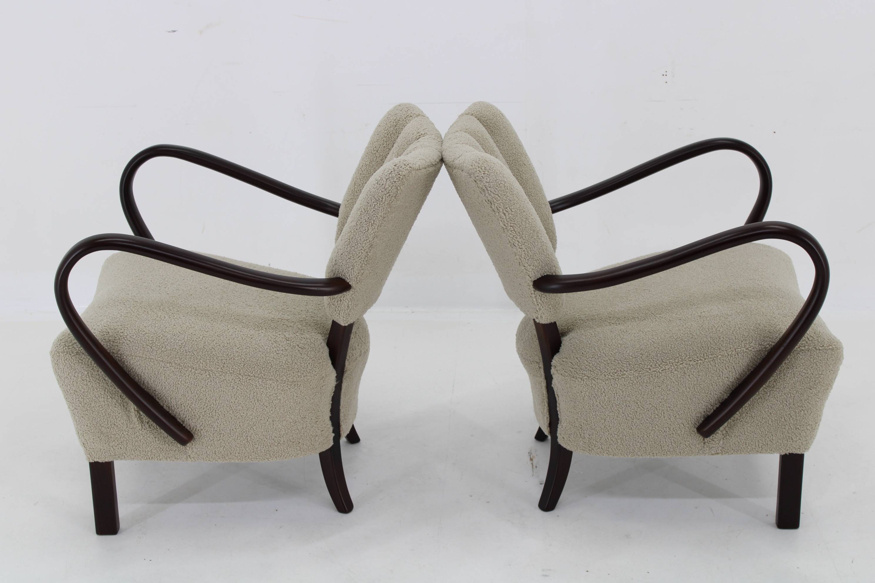 1930s Pair of Jindrich Halabala Art Deco H-237 Armchairs in Bouclé, Restored