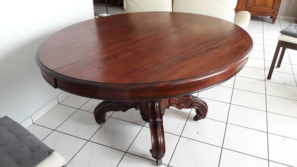 Grande table à manger en merisier