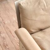 Fauteuil design 620 en cuir suédé beige par Dieter Rams, Vitsœ, Mid-Century