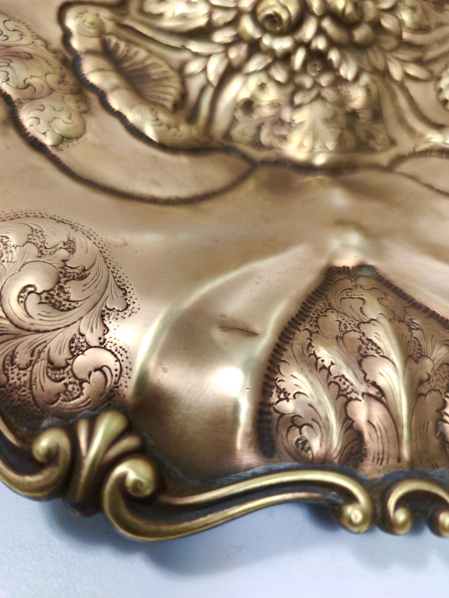 Vintage chiseled and embossed cast bronze centerpiece bowl, Italy