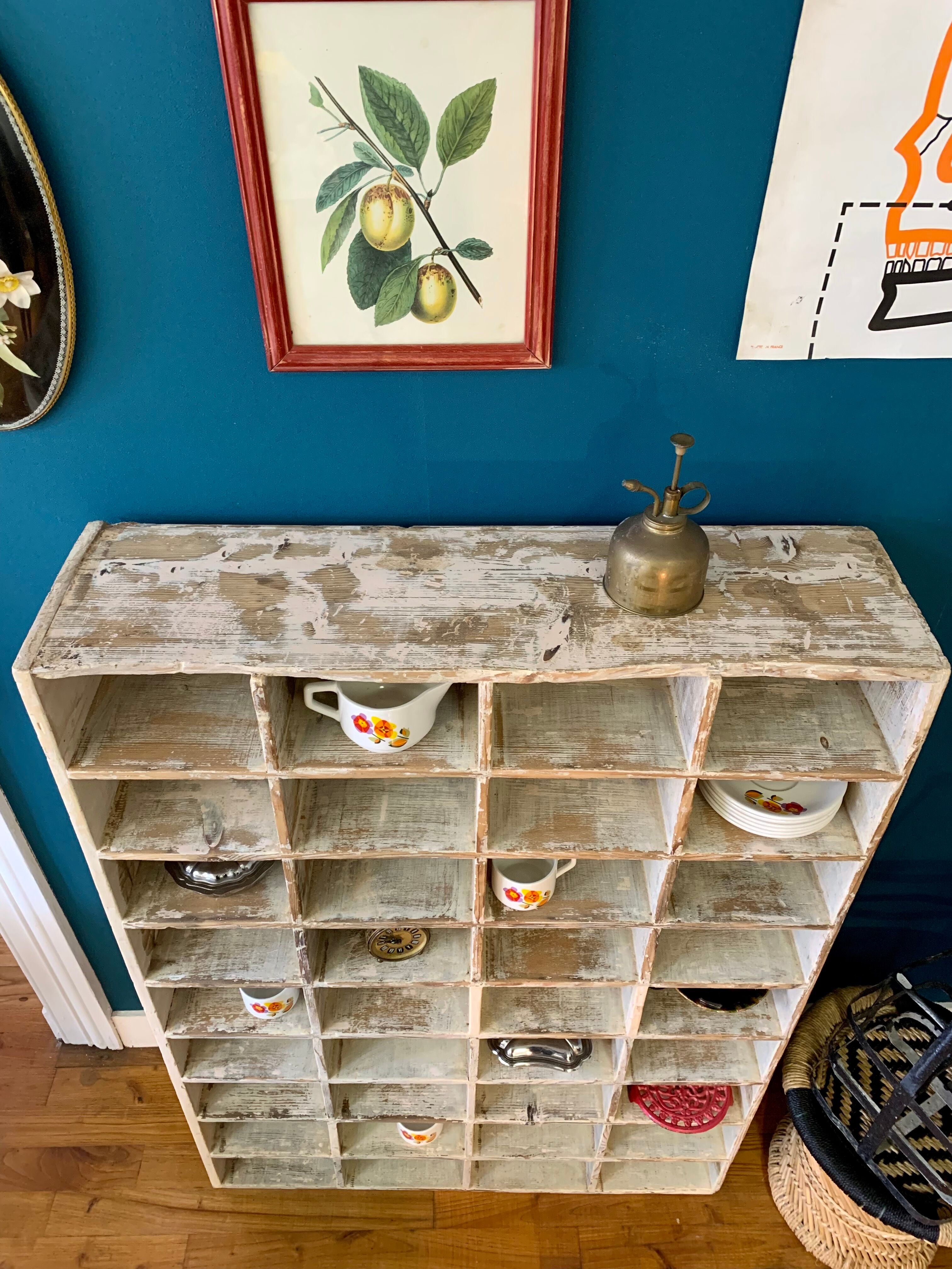 Workshop furniture with 36 lockers