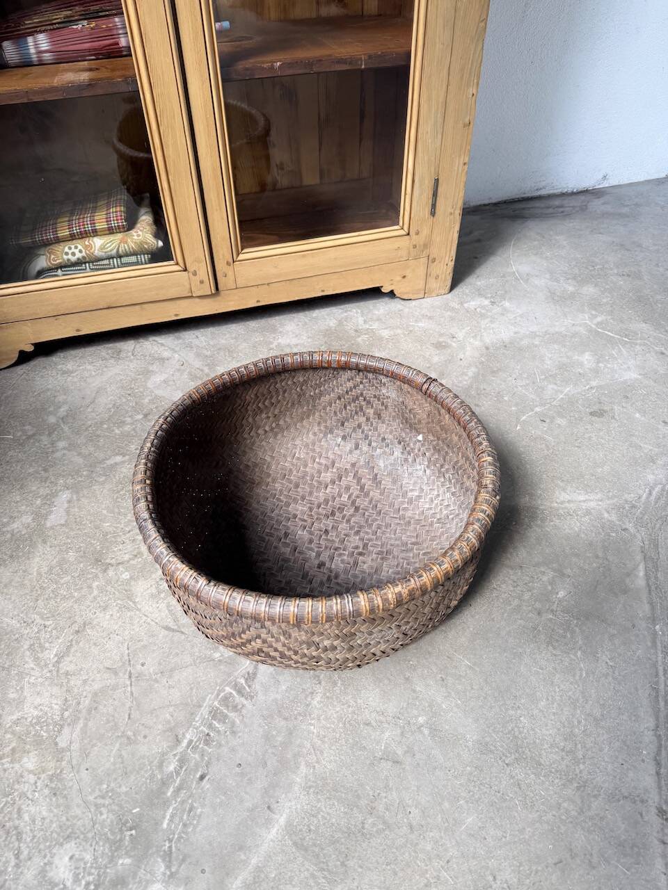 Vietnamese tea basket, mid-20th century