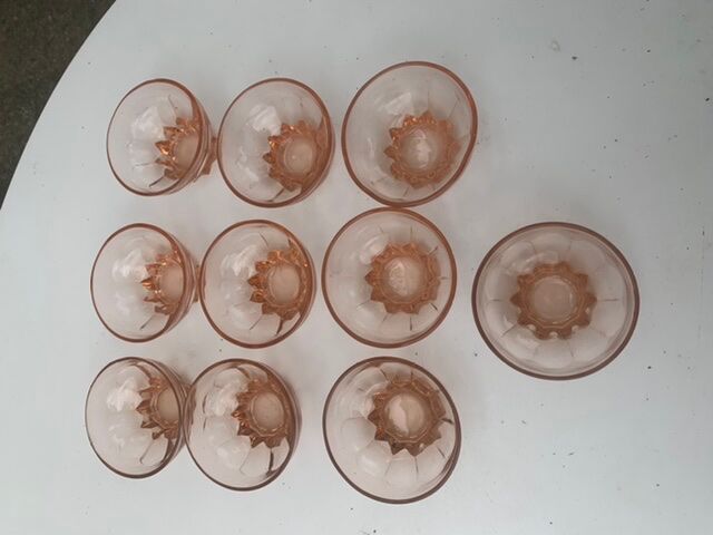 10 coupes à champagne en verre rose vintage