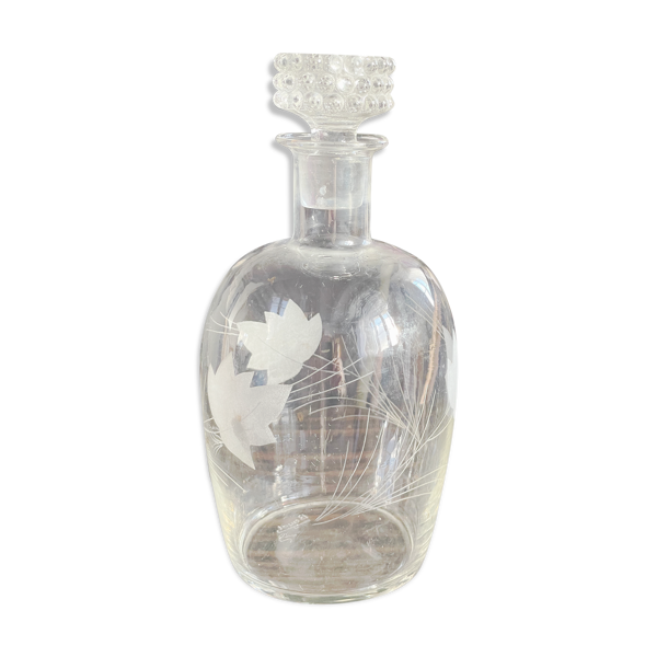 Carafe ancienne en cristal taillé signé Bayel 92