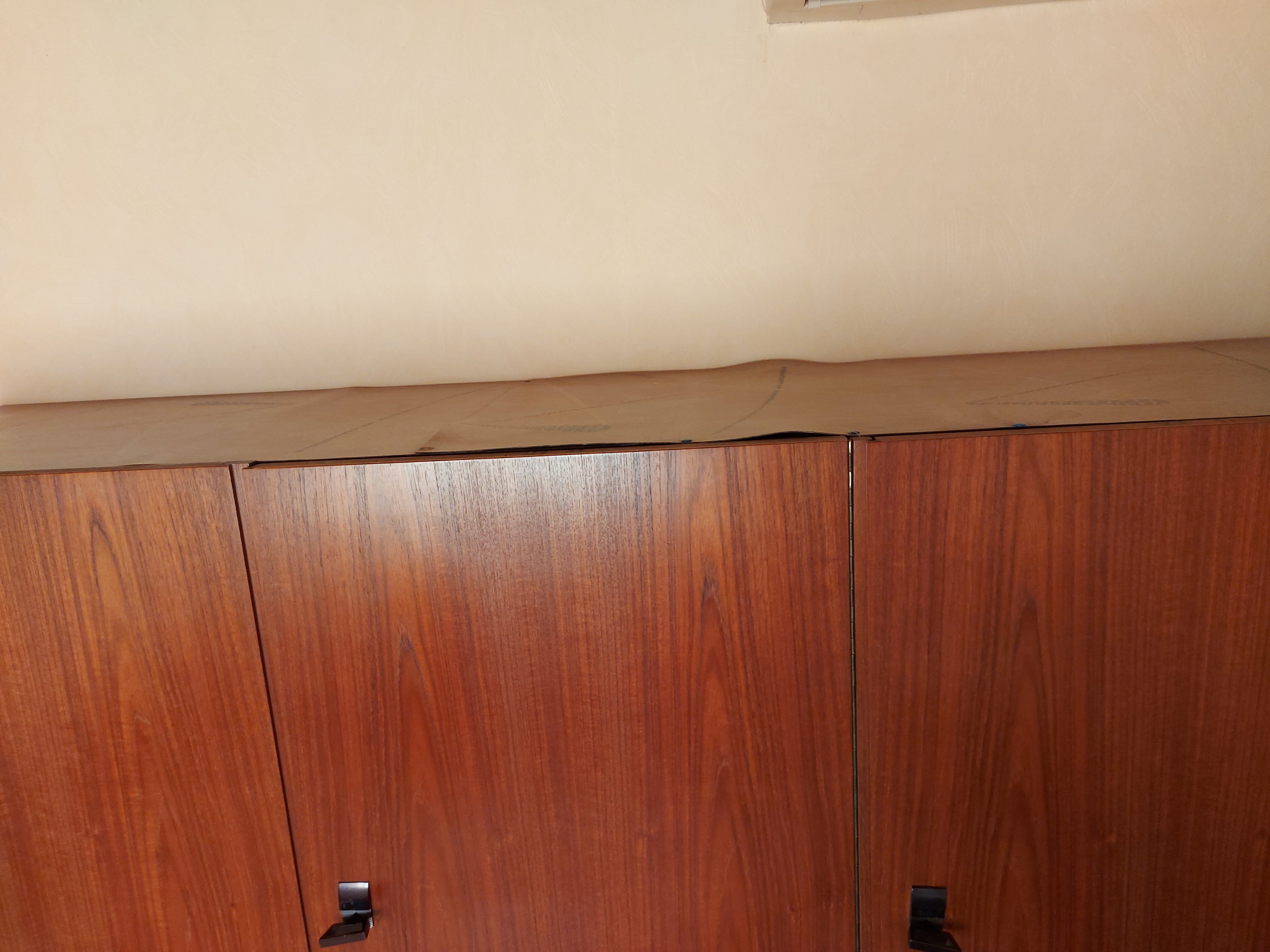 Vintage cabinet in palissandre