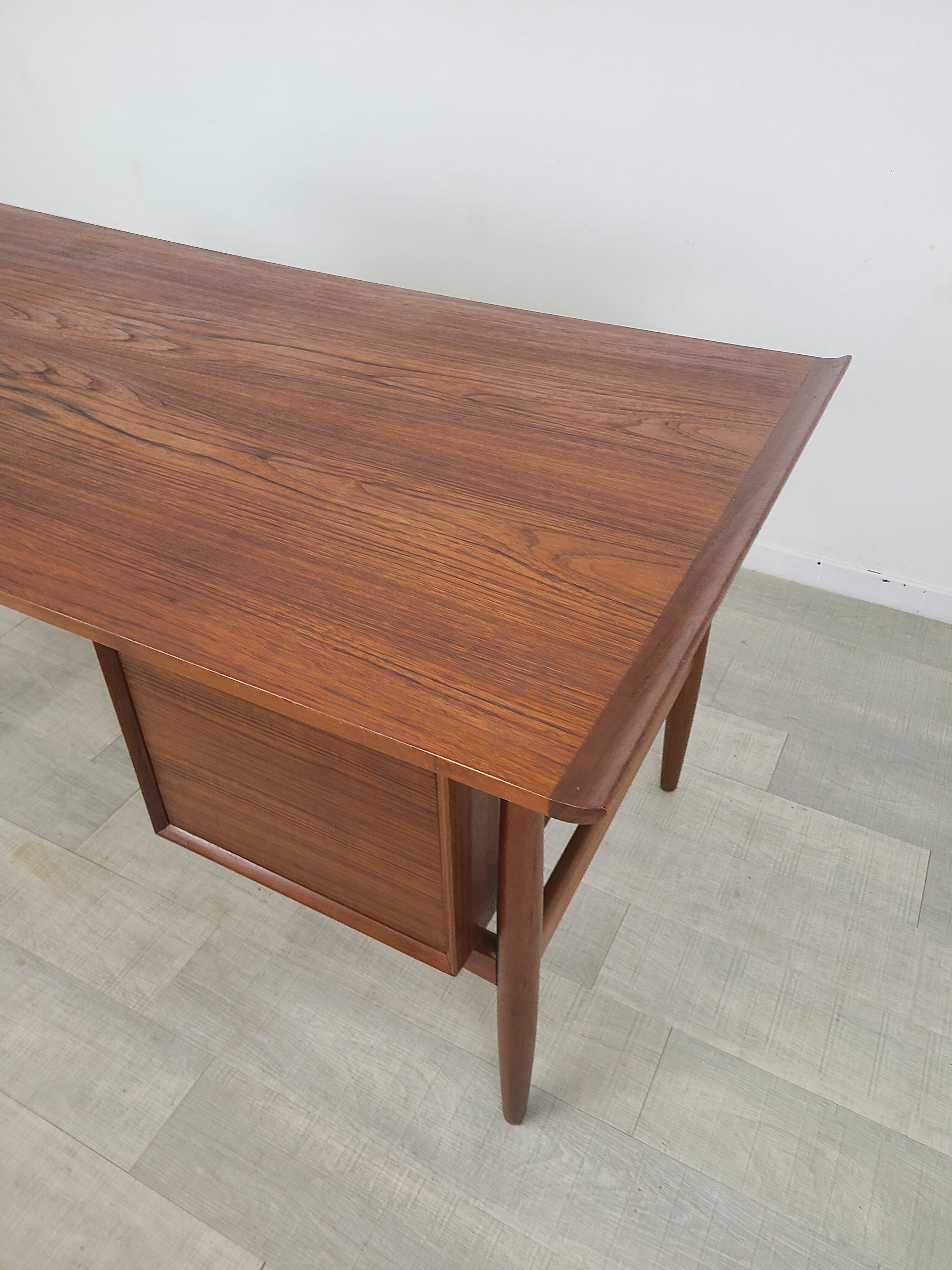 Scandinavian teak desk Design Svend A. Madsen vintage 1960