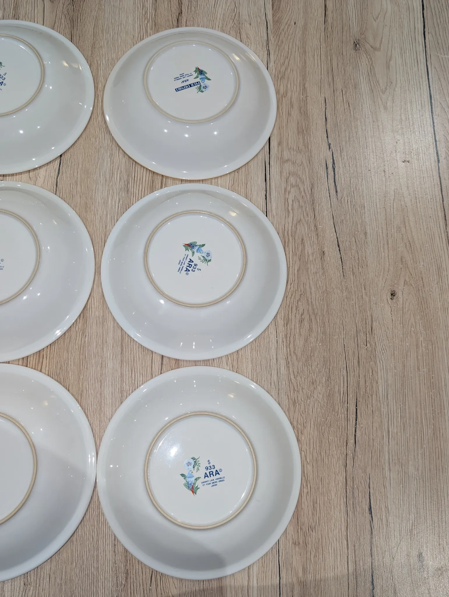 Lot 9 Deep Plates Porcelain Japan ARA S 933 Parrot & F Decor