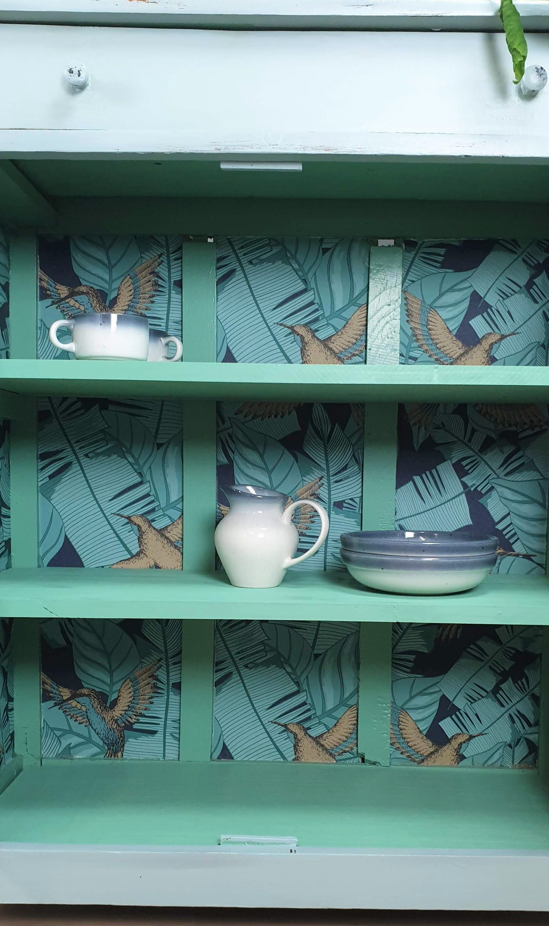 Blue parisian buffet